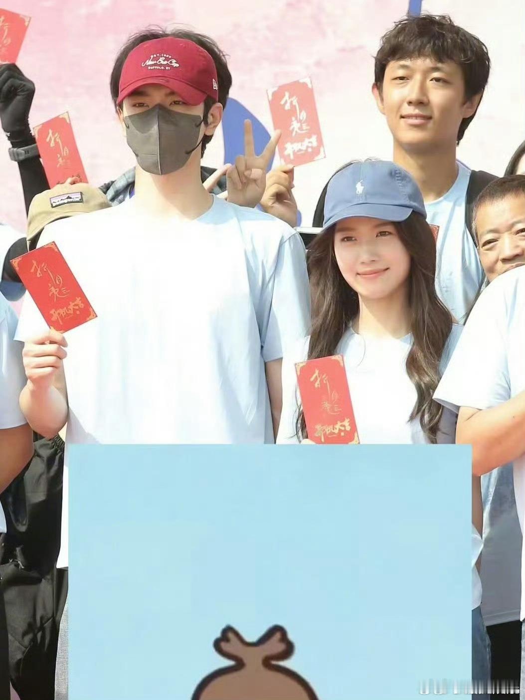 林一卢昱晓新剧折月亮开机终于来了个新搭档，不是换成恋爱了[允悲] ​​​