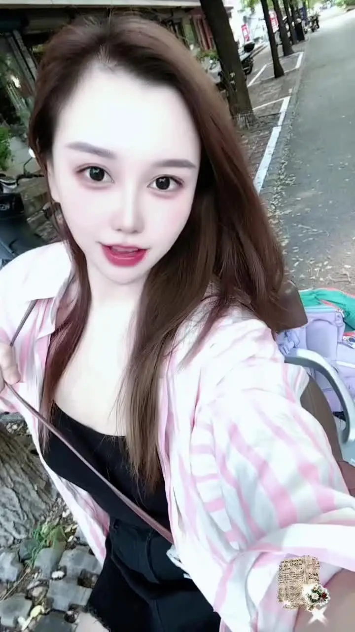 骑个摩托会不会更酷呢？ 赶紧考个摩托车驾照吧😆