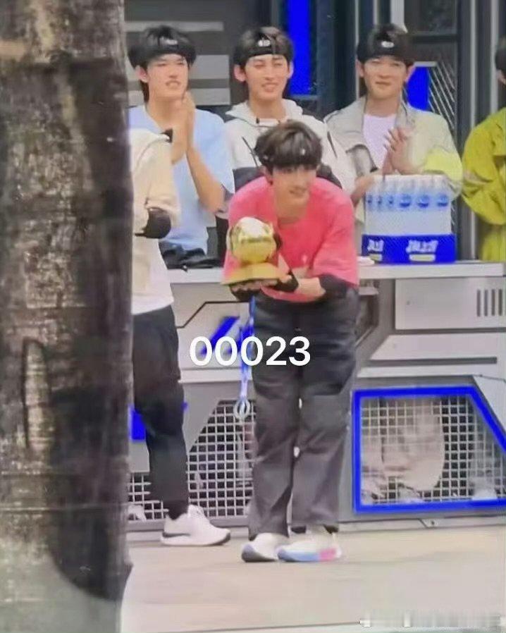 苏新皓全员加速中mvp苏新皓全员加速中决赛加速王 太厉害啦！！！苏新皓勇夺全员加