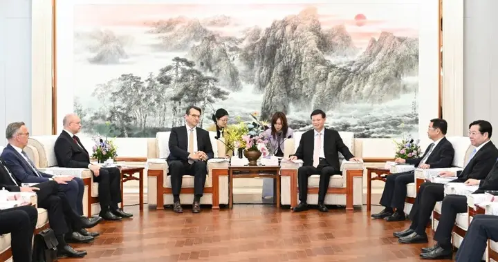 辽宁省委书记许昆林、省长王新伟，会见德国宝马董事长