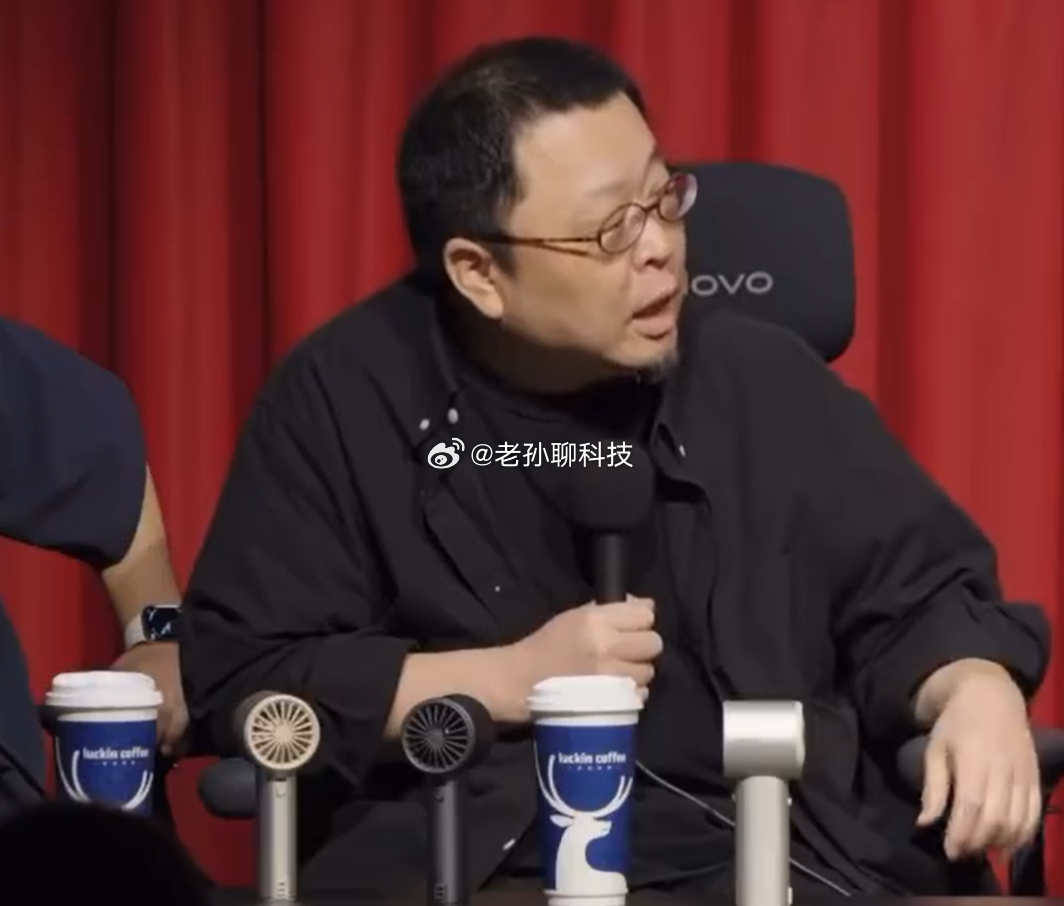 罗永浩说他支持黄牛罗永浩总是喜欢说一些与大众认知不同的话，标新立异男人是苍蝇，支