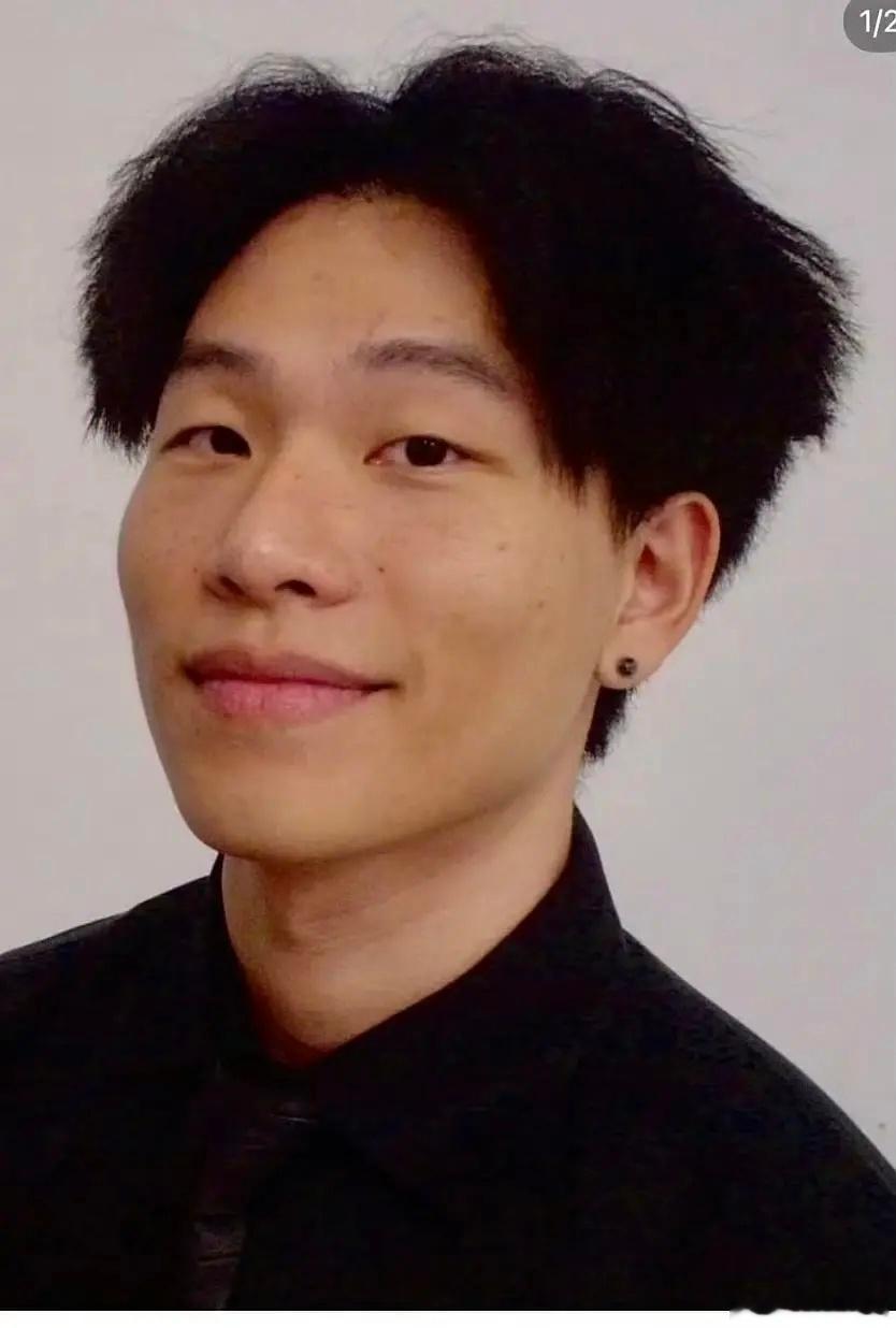 陈坤儿子歌手出道别走演员路线，走唱作歌手如果有才华还行 