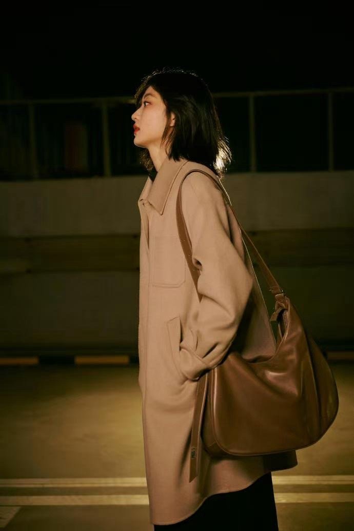 锁骨短发，毛呢大衣，孙千米兰时装周首秀这不就是从我珍藏高智双强小说里走出来的女主