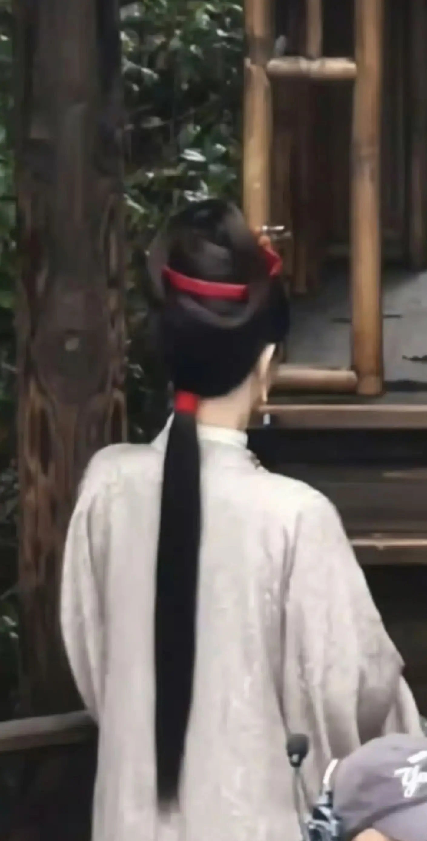 小娘紫，哪怕是背影，便一眼认出，一眼爱上😁😁😁😁