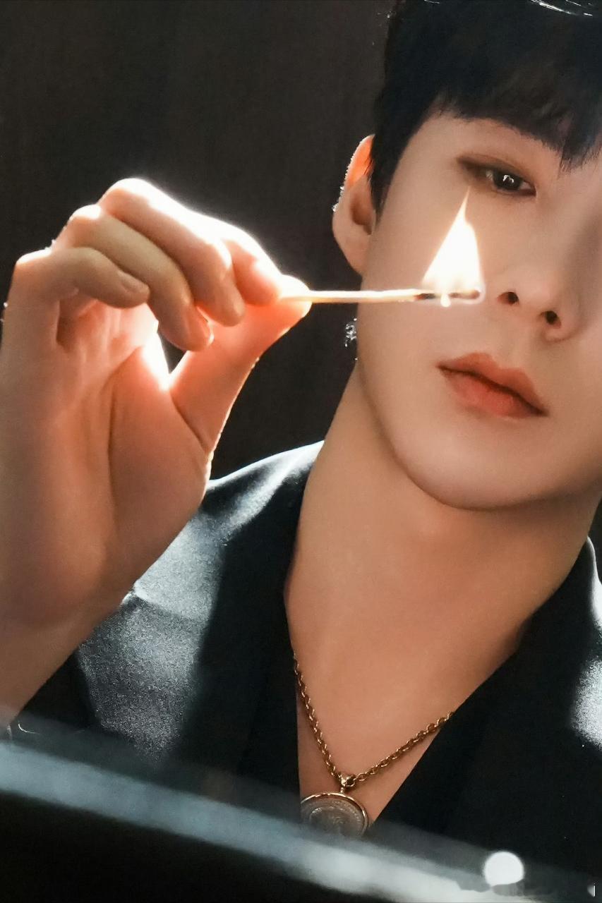 2025高产歌手TOP30刘宇宁的歌声就像黑夜里的星光，虽然不耀眼，却能照亮前行