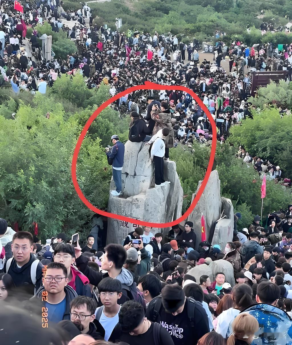 五一假期还没到，社会上已经出现了4种“怪现象”，与往年大不相同！

　　距离五一