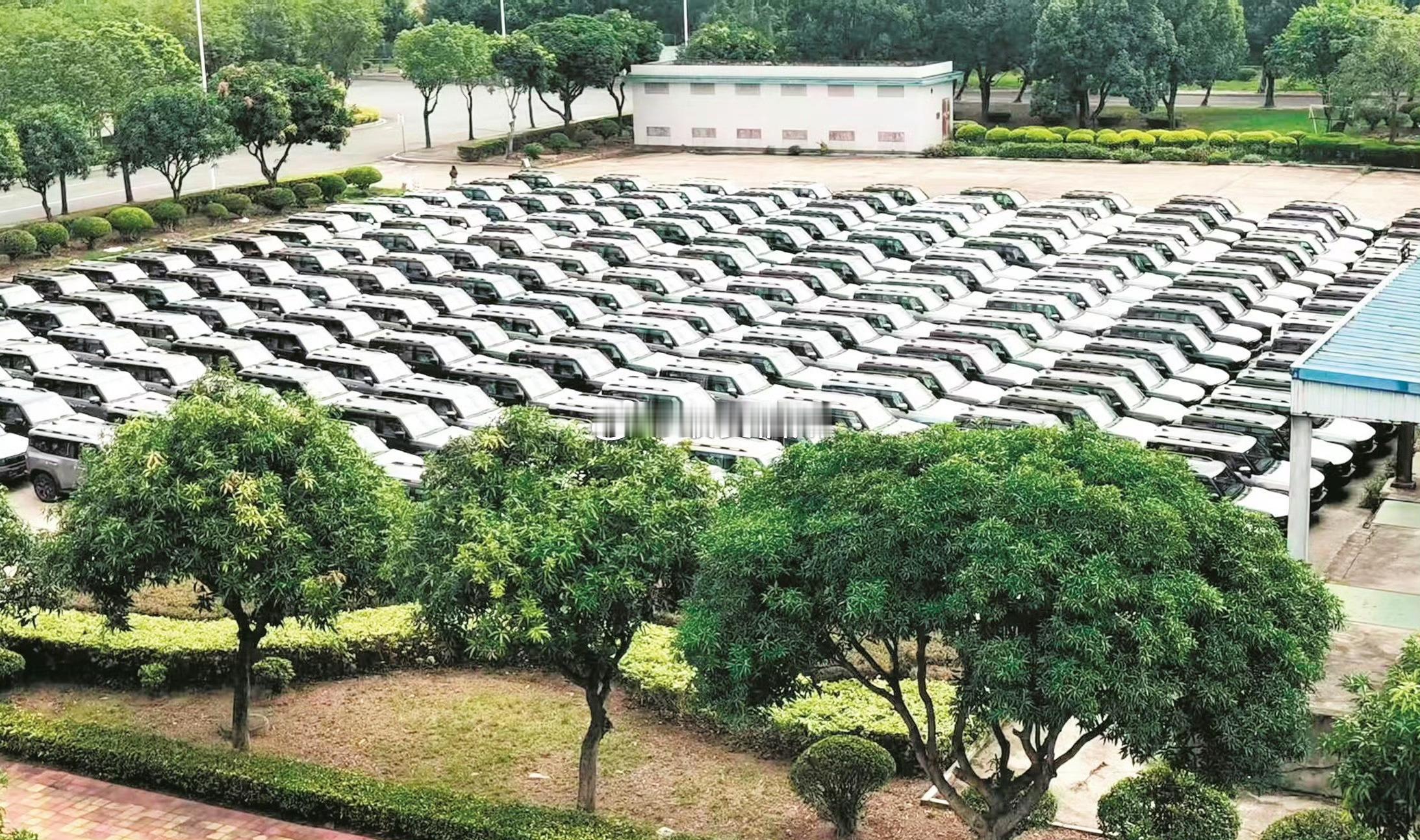 福建汽车出口再创新高今年1月-4月，福建共出口各类汽车60.6亿元，同比增长12