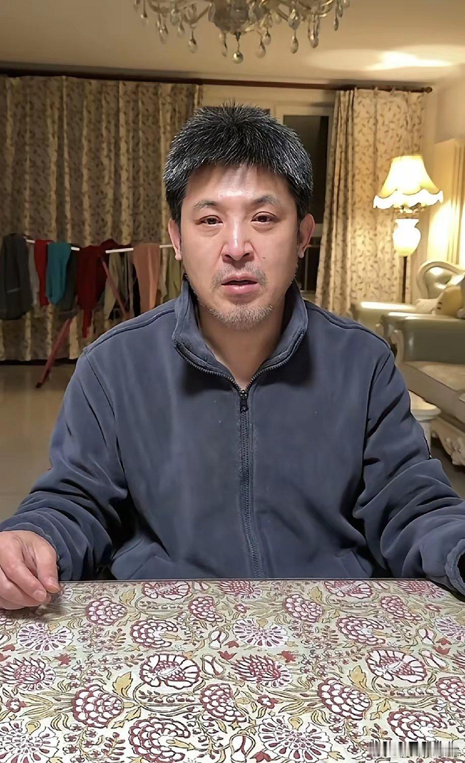 刚刚，孙涛更新动态！关于闫学晶事件，孙涛有话说，他数次哽咽，忍不住流出泪来！首先