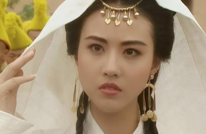 娱乐圈的人走茶凉，在周海媚身上展现得淋漓尽致。
 
谁都一样，明星也是人，留下来