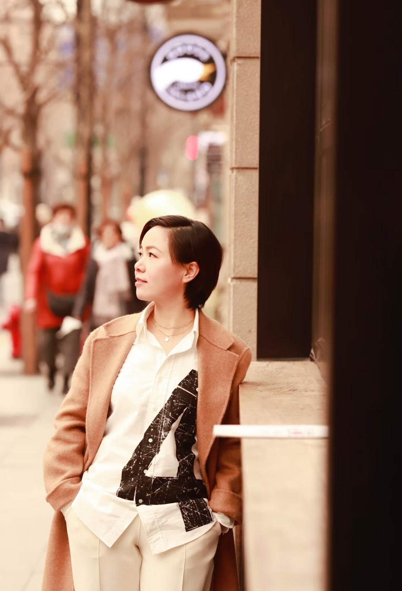 穿了飞飞同款衬衫[捂嘴笑R]