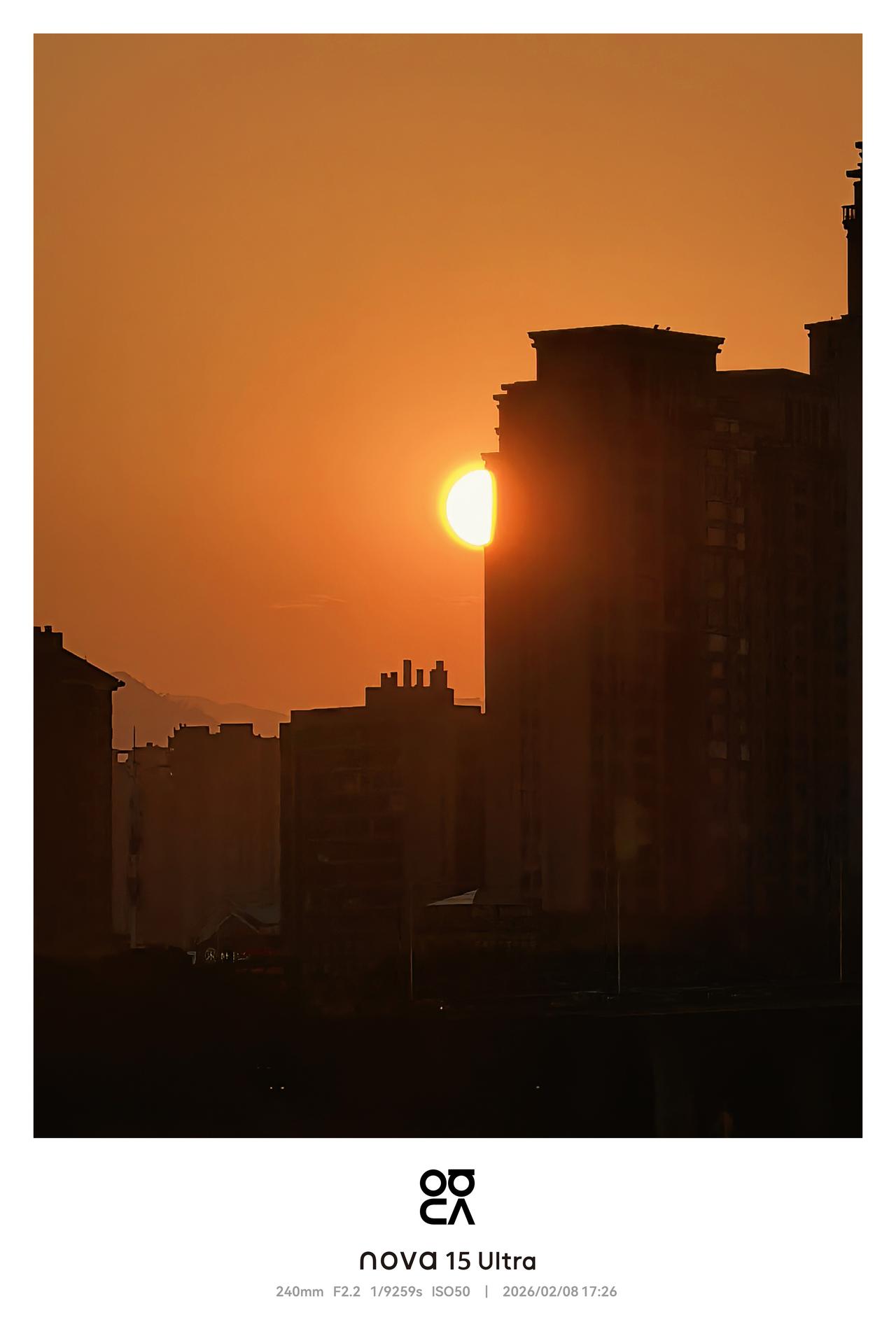 华为nova15U拍太阳☀
手持直出无后期。电影模式。
手机拍太阳 分享美好的瞬