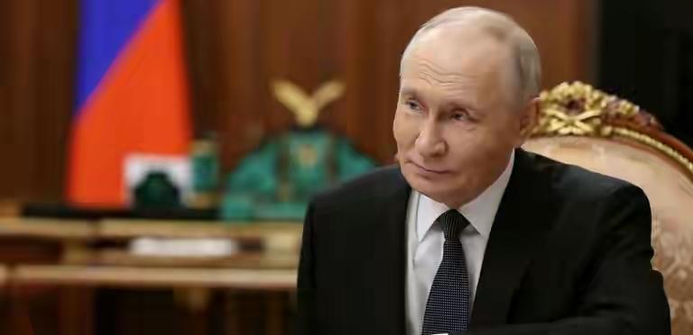 普京警告乌克兰和欧洲：战争贩子们，如果拒绝特朗普的提议，皮扬斯克事件必然重演