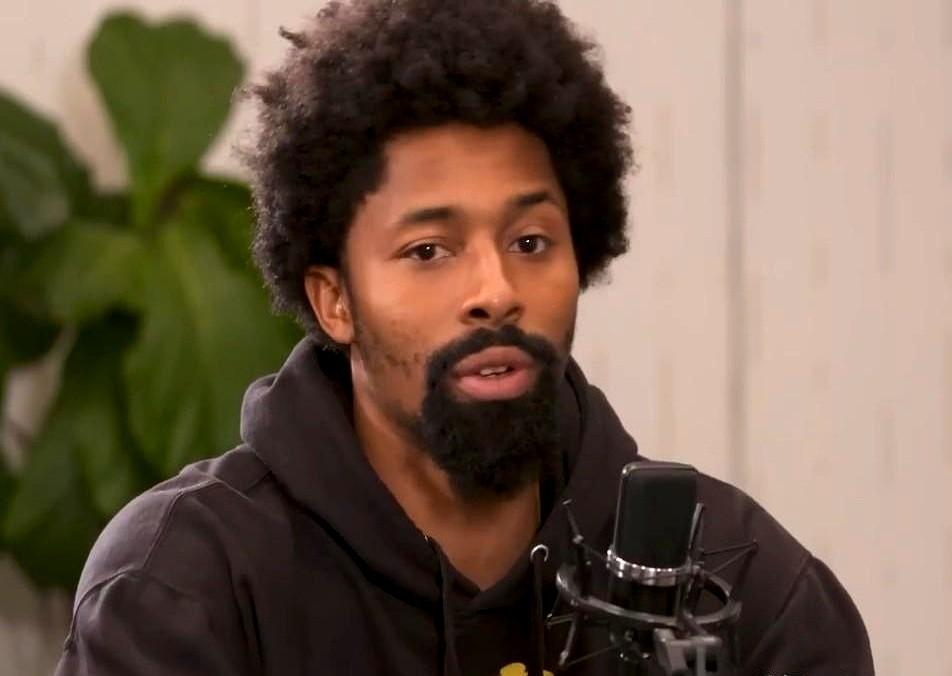 丁威迪一句话，戳破了NBA的残酷真相：在发展联盟，我就是勒布朗。

他一个人住五