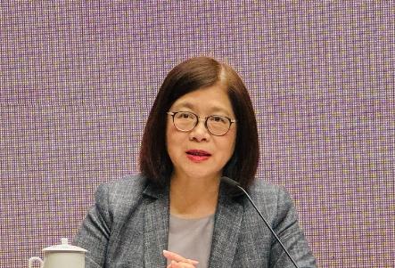 6月11日，台“海委会”主委管碧玲称，海上对峙并非比船大，能保持冷静与专业纪律、