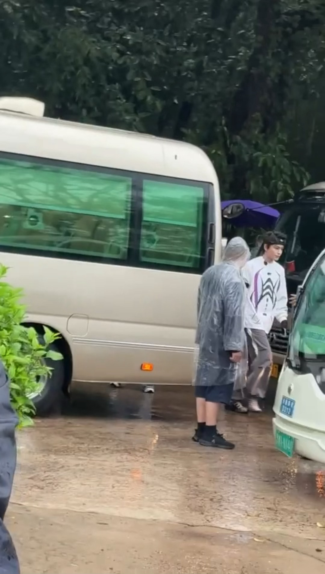 《全员加速中》路透来了，丁禹兮戴上发带gogogo出发了喽！！！丁禹兮全员加速中