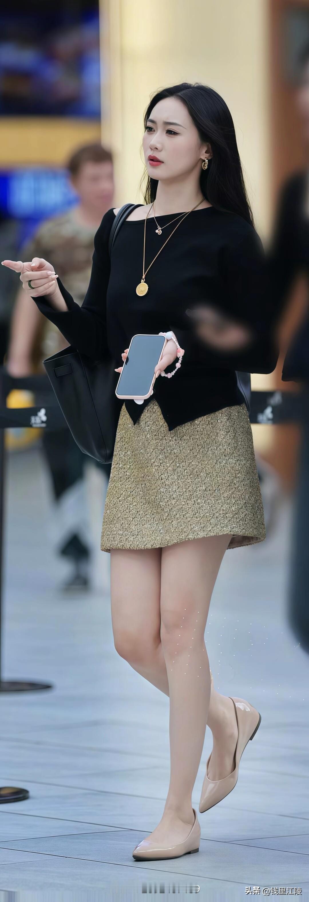 街头真的是美女如云！走在街上，美食让人垂涎，那些时髦的小姐姐更是让人忍不住多看几