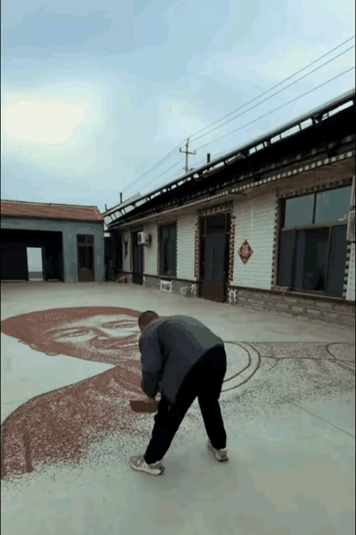 真的服了！山东滨州一位90后的农民大哥，太有本事了！
他用地里种的黑小麦、玉米棒