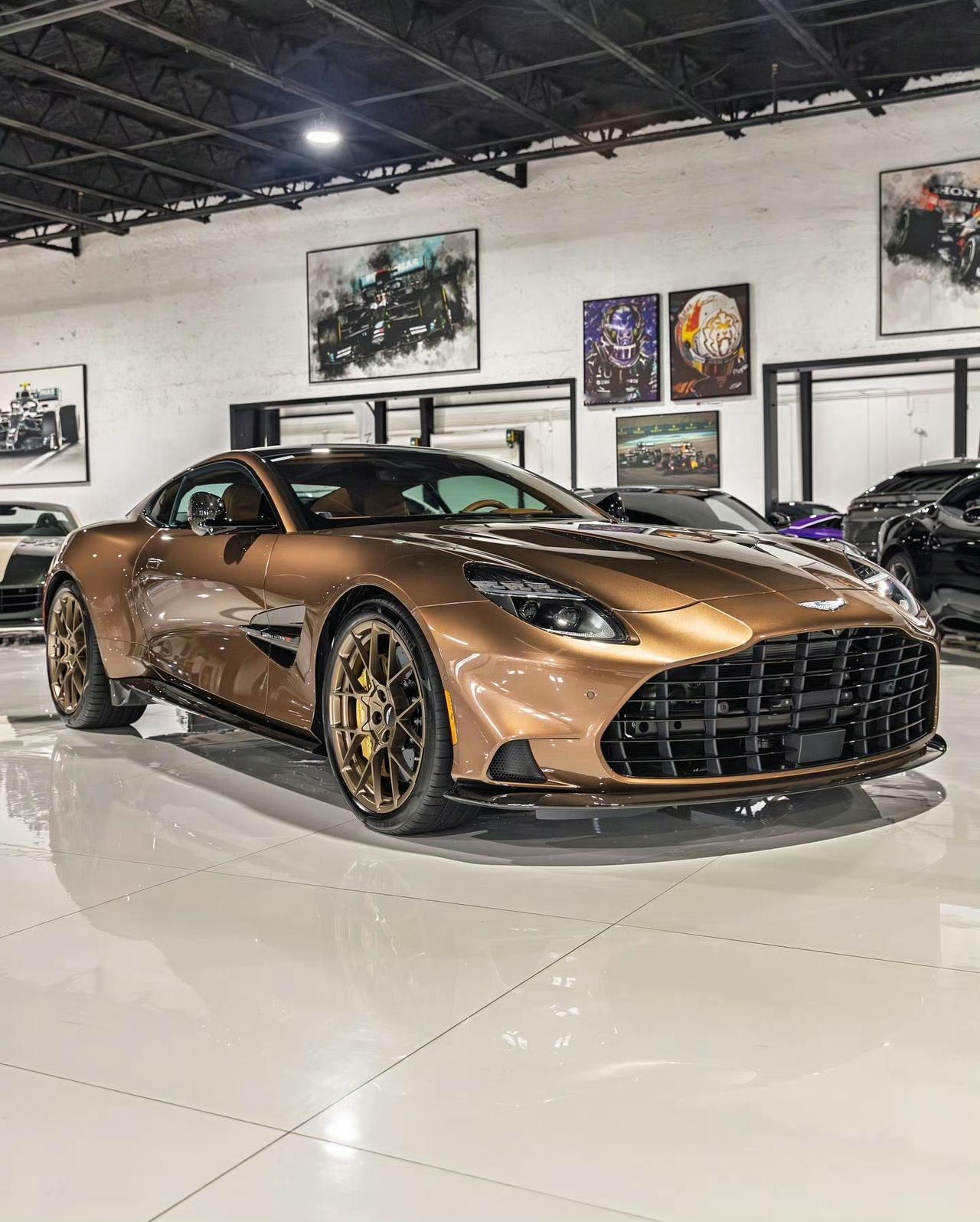 全新Aston Martin Vanquish！🇬🇧🚀