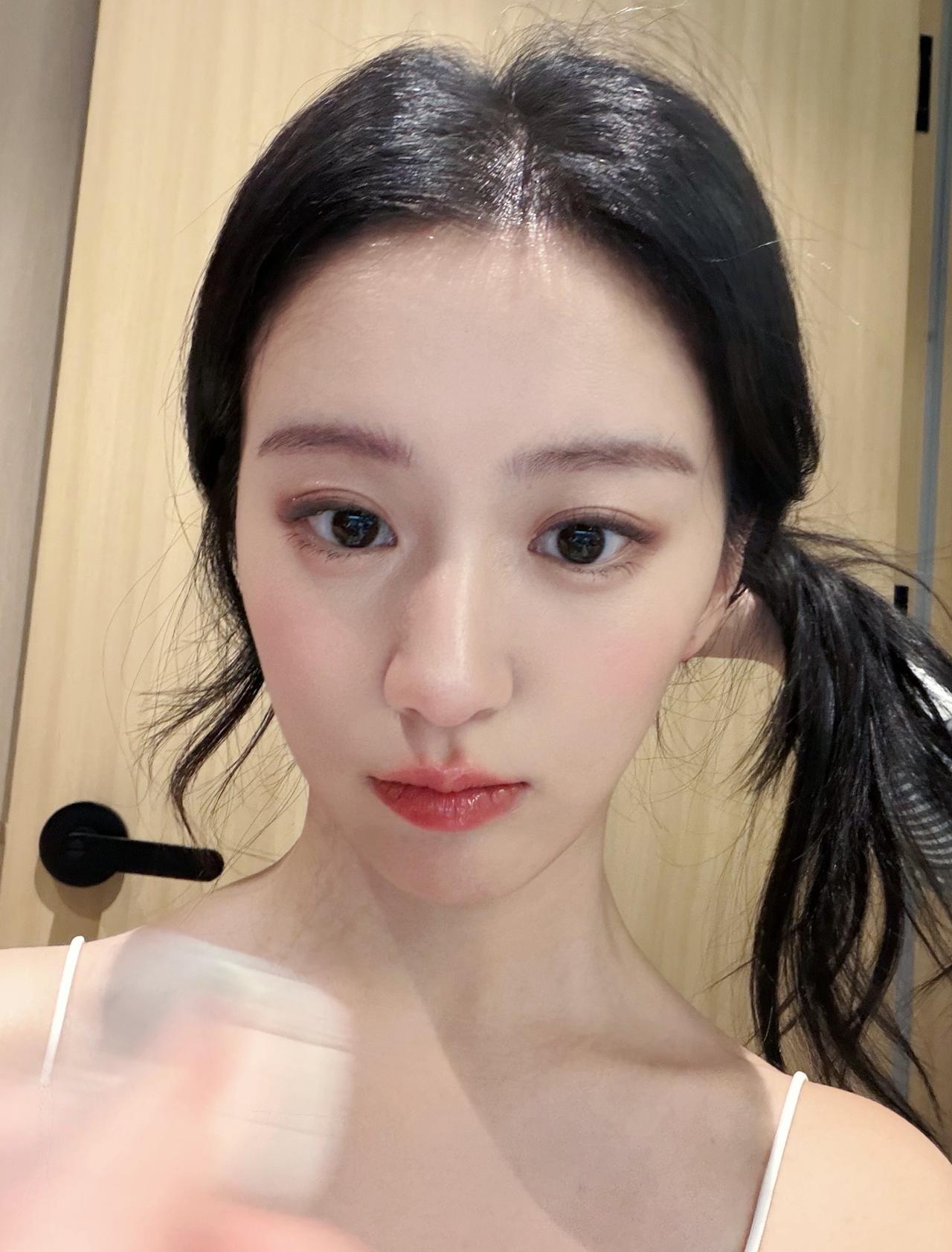 韩系清透感调色🩷🤍

包上恩 
收录至 - ​  ​​​