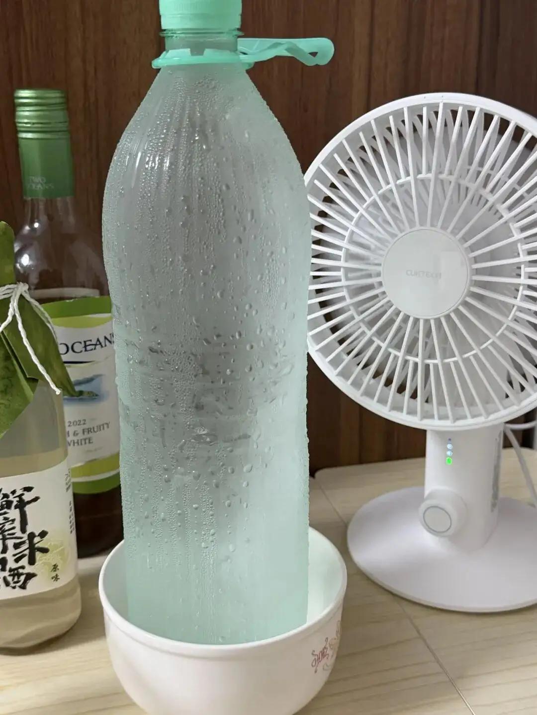 天太热了，网友们啥办法都想到了。与天斗，其乐无穷！