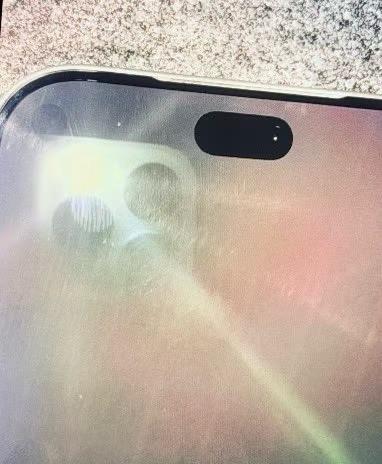 iPhone 18 Pro缩小版灵动岛

来自黑X，可能是不习惯吧，看着怪怪的。