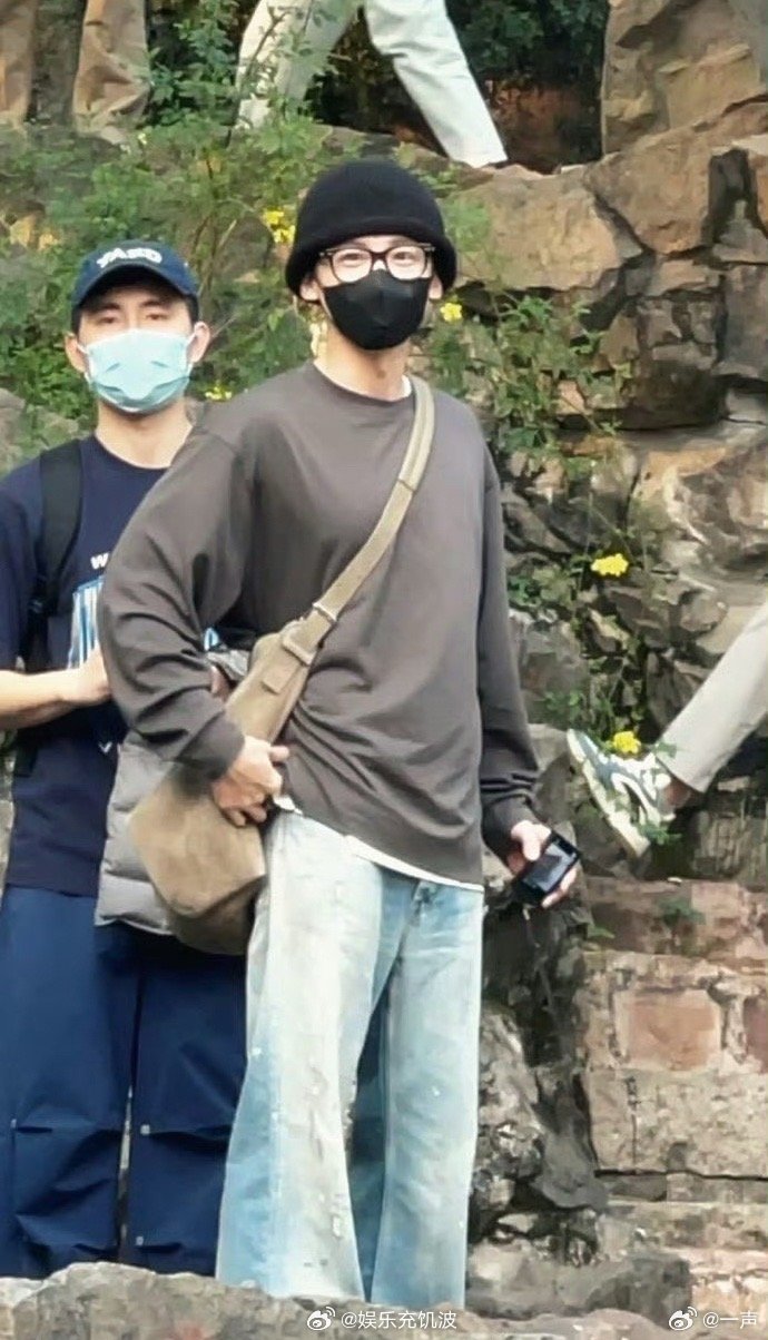 宋轶和白敬亭都去了公园白敬亭和宋轶都去了公园粉上这对宝藏 CP 太快乐！这次白敬
