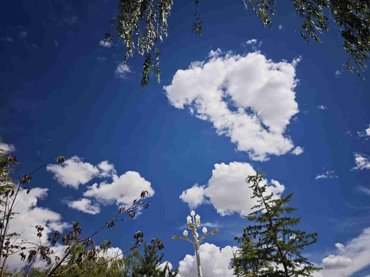 我的今日状态：😁轻松愉快
我这里的天气：☀️晴天
我所在的地方，当地老百姓喊“