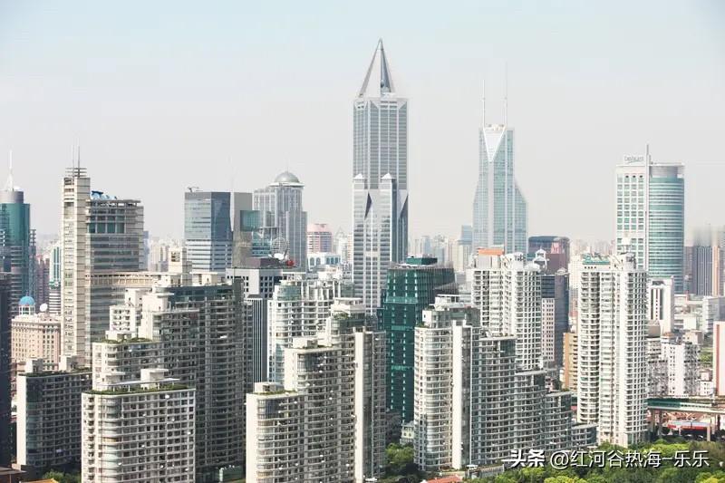 楼市小阳春很明显已经结束了。
二手房成交量明明都已经下降了。
上海3月二手房成交