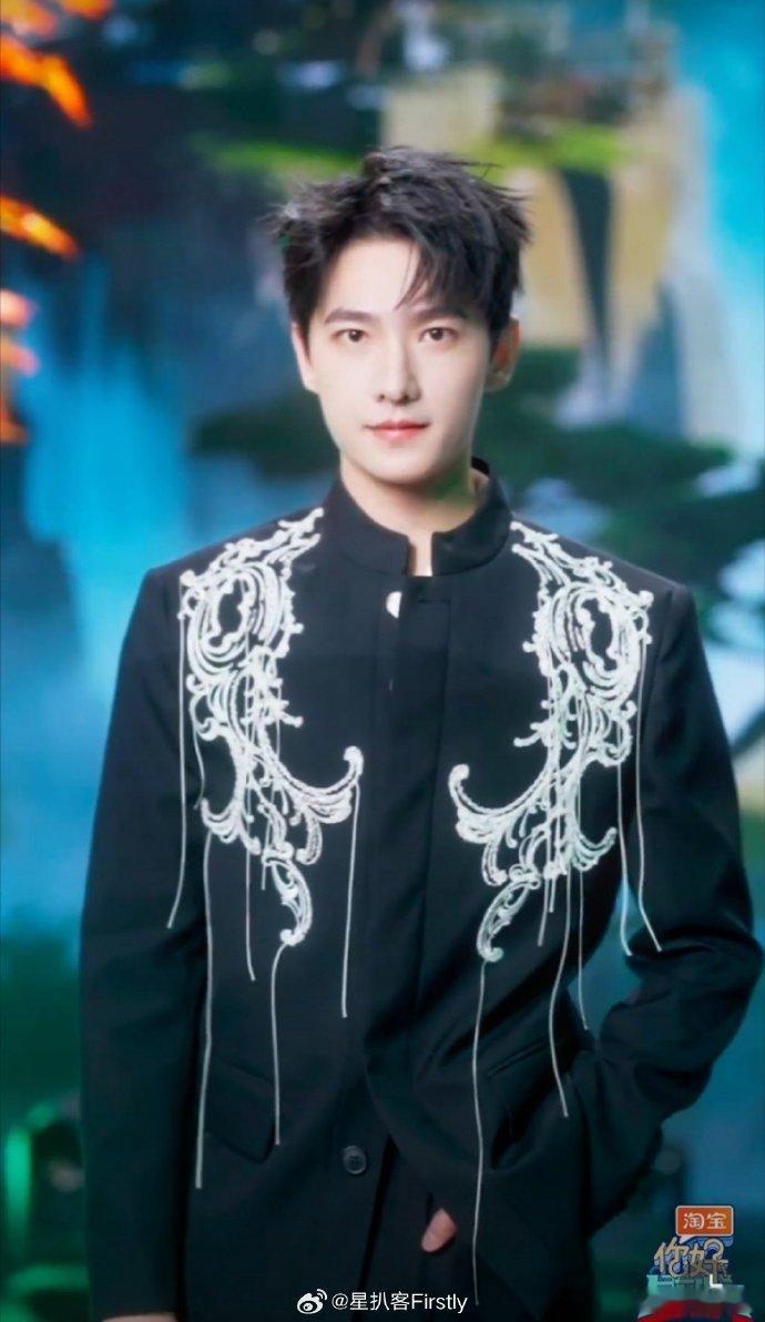 杨洋好六allblack新中式look《你好星期六》今晚的《凡人修仙传》专场，杨