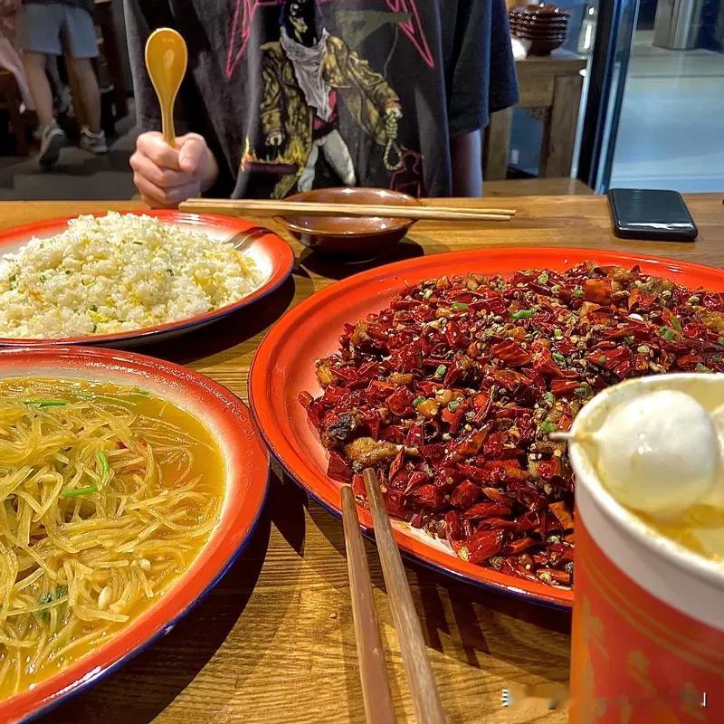 巭孬嫑烎的意思