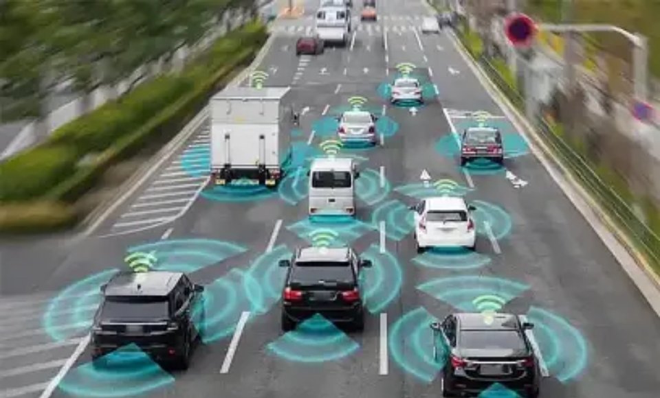 谭乔建议智能辅助驾驶列入科目五当前我国智能驾驶技术发展迅速，有的在售新能源汽车已