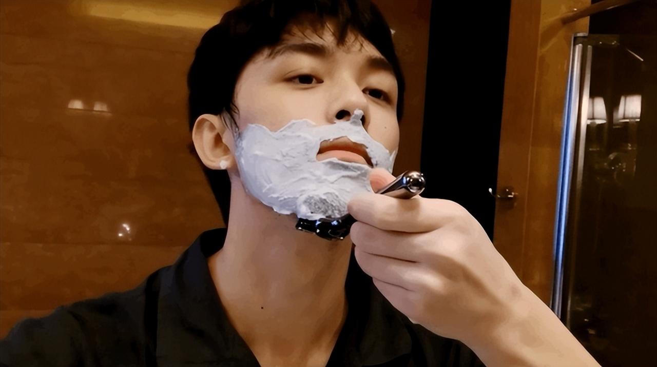 男性刮胡子频率高，说明了什么？与寿命有何关系？用科学告诉你

“你知道吗，我每天