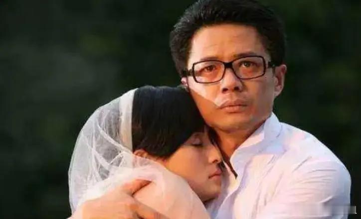 段宏毅追了9年才娶了妻，因为妻子怕疼他做了12年丁克，余生只想宠着她，一厢情愿！
