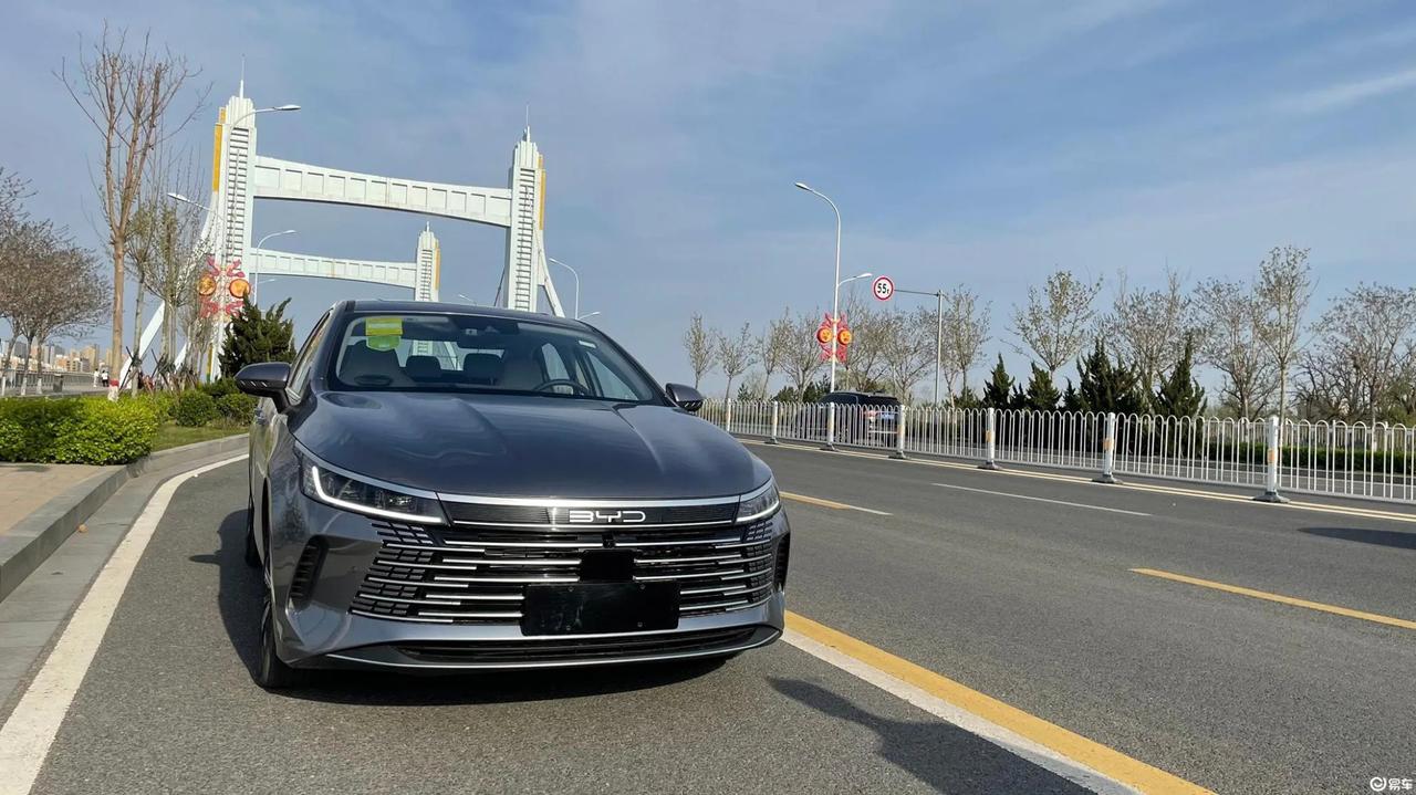 【车主：家里人最高的1.76米， 坐进去也可以,我认为车子主要是为家庭代步使用的