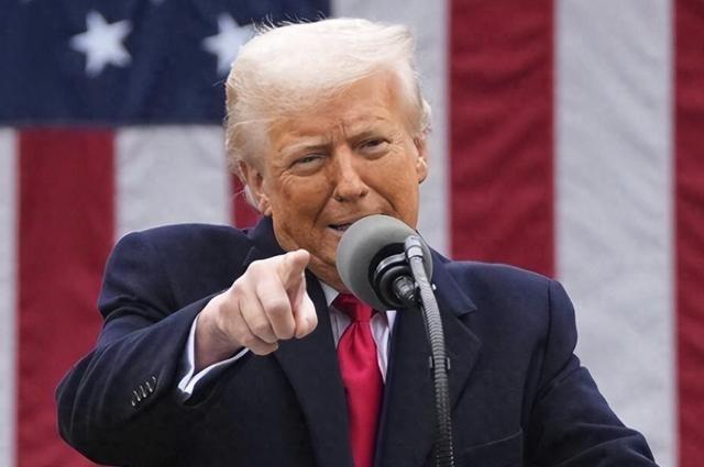 特朗普为什么孤立无援？大家有没有发现，美以攻打伊朗，北约盟友们一个个作壁上观，没