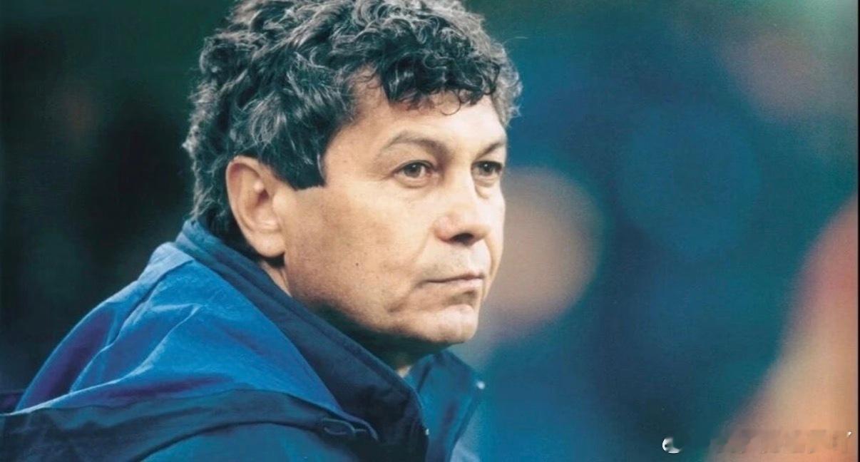 国际米兰  国际米兰足球俱乐部与整个蓝黑大家庭，怀着无比沉痛的心情，共同悼念米尔