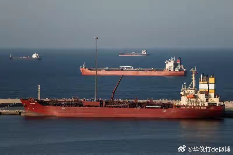 冲突后，伊朗通过霍尔木兹海峡出口超1100万桶原油，全部运往中国。 