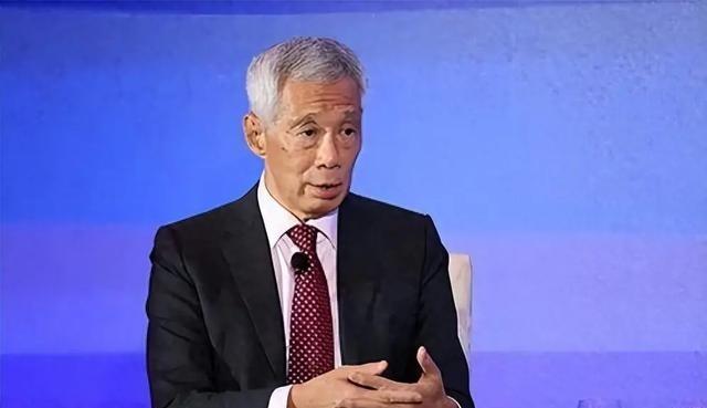 “我们不是华人国家，只是华人恰好占了多数！”李显龙的话说得非常直白，也很坚决，似