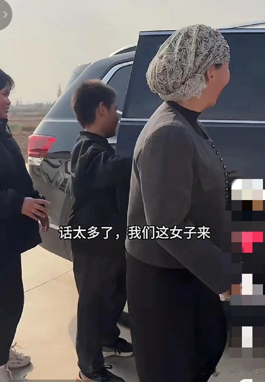 我们一个孩子都受不了，人家阿蛋哥有6个孩子，个个懂事[呲牙][呲牙][呲牙]
​