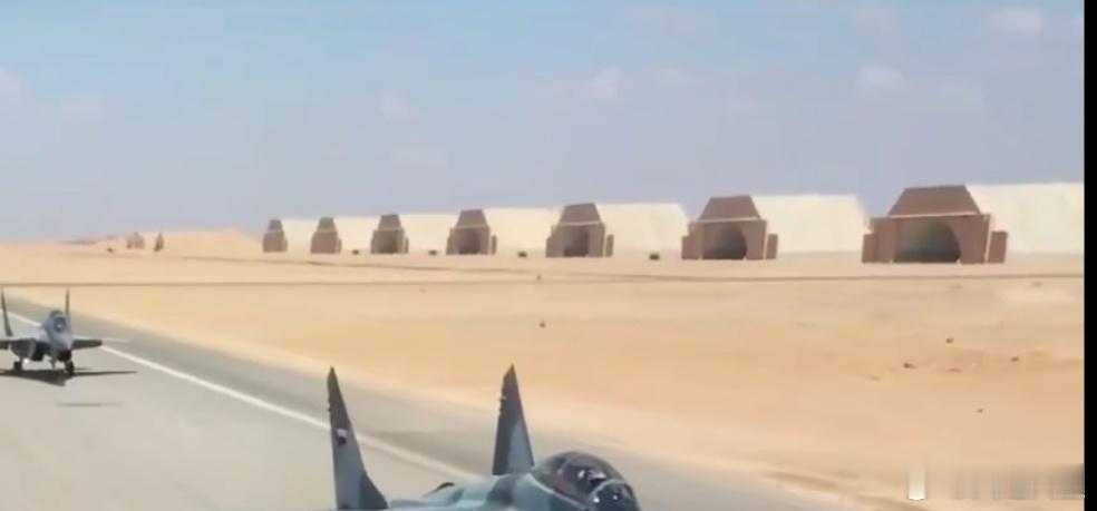 埃及空军的加固机堡类型合集，其新型加固机堡标准之高、体积之大，新旧加固机堡类型之