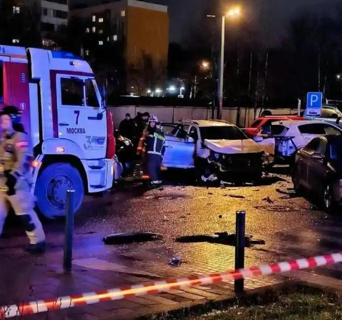 泽连斯基再次出手！

乌克兰光天化日发动爆炸，普京亲信当场丧生！

麻烦各位读者