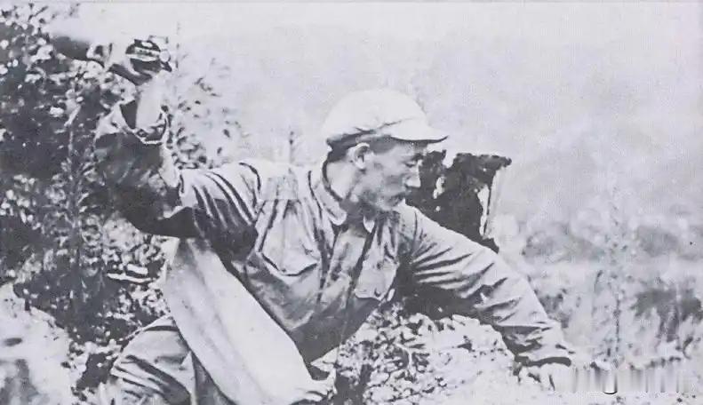 被震晕的志愿军战士醒来惊觉阵地已失守，愤而组织反攻夺回阵地，全程鏖战反杀百余敌军