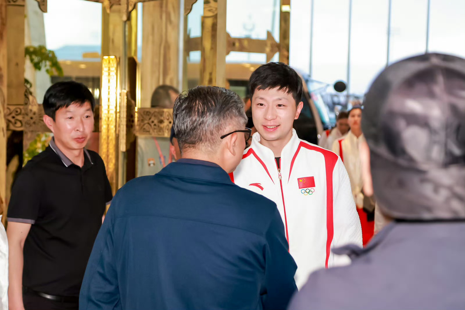 只是有亿点点想猫 