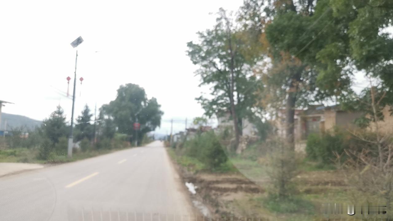 二年级中期测试，考试结束，数学老师在班级群里发布了如下消息：
本次考试成绩情况: