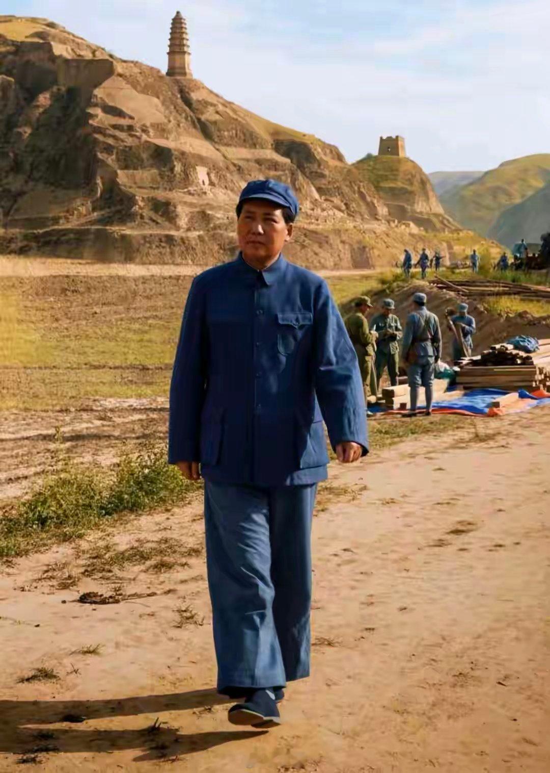为啥老照片里的主席看着特别有气场？骨子里的硬气是演不出来的！老一辈人常说，毛主席