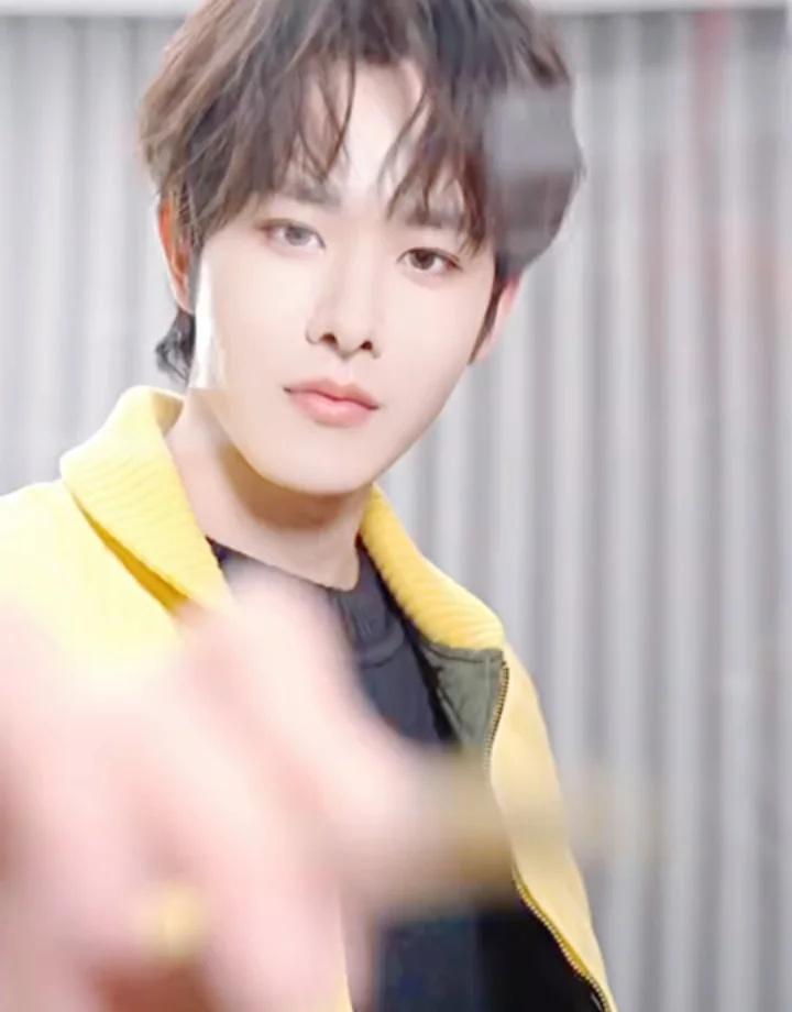 田嘉瑞新剧开机！
田嘉瑞新剧～开机大吉！[撒花]恭贺🎊开机顺利！让我们期待田嘉