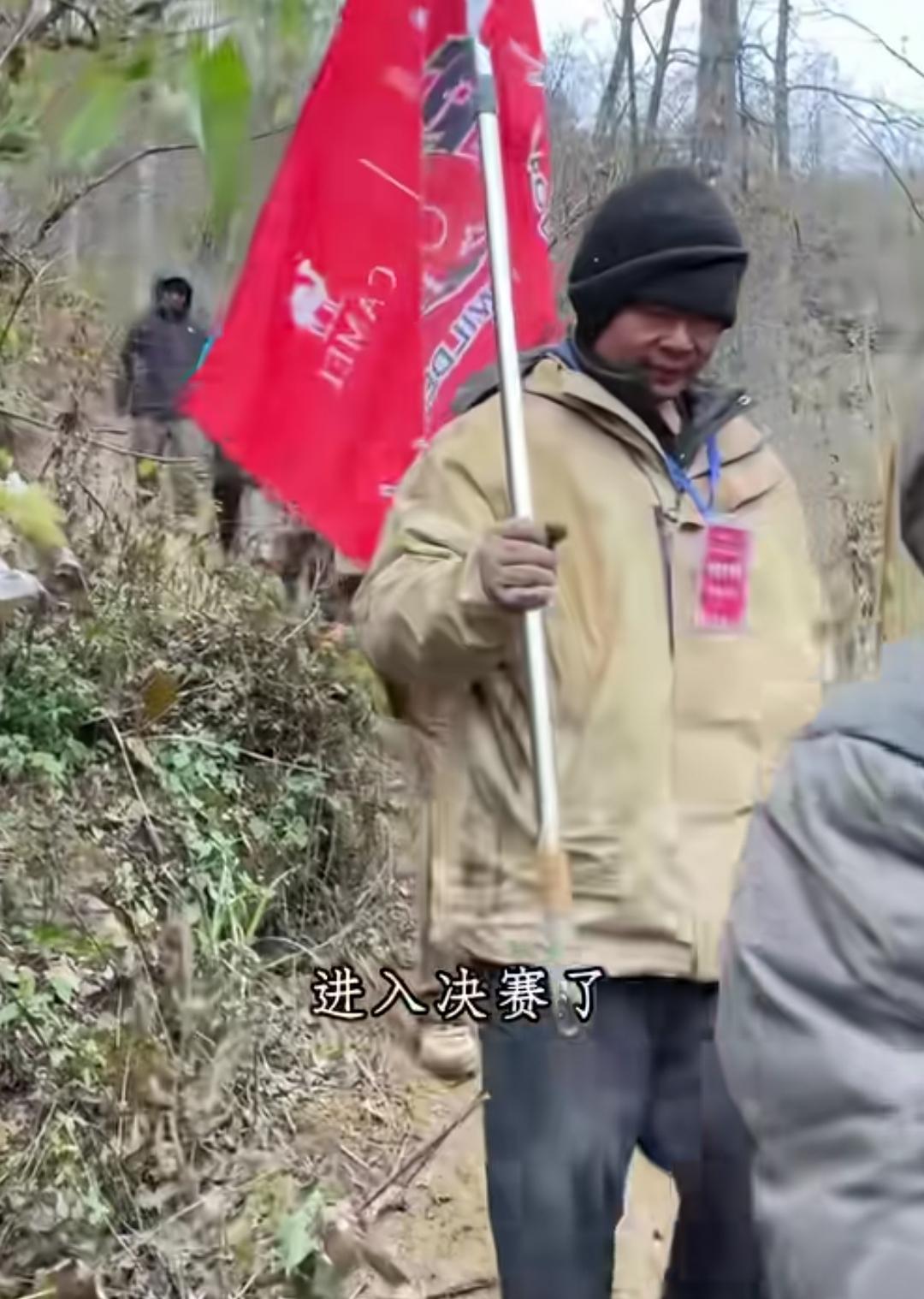 七星山“荒野求生”停了五天，这事说白了，就是一场流量戏的聪明暂停。

主办方要的