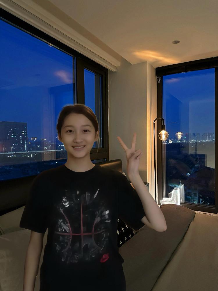 鹿晗是真男人 没想到我姐也是真女人关晓彤