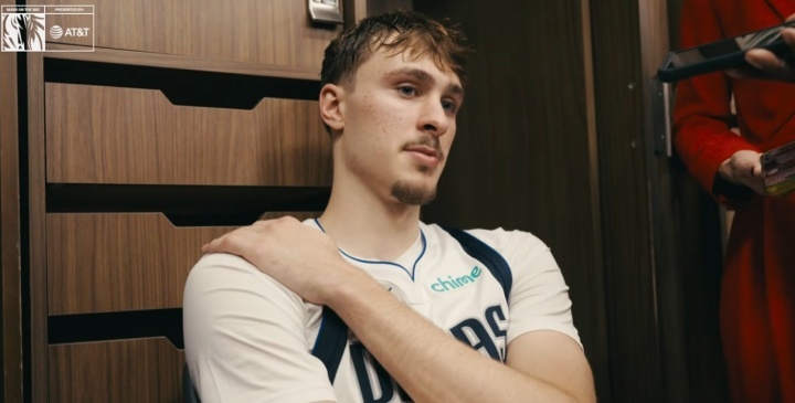 独行侠今日133-140不敌爵士。弗拉格砍下42分7篮板6助攻1抢断2盖帽，得分