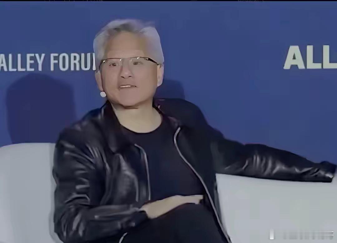 终于拿英伟达开刀了。看到这个消息，不仅黄仁勋心里咯噔一下，在国内其他和英伟达芯片